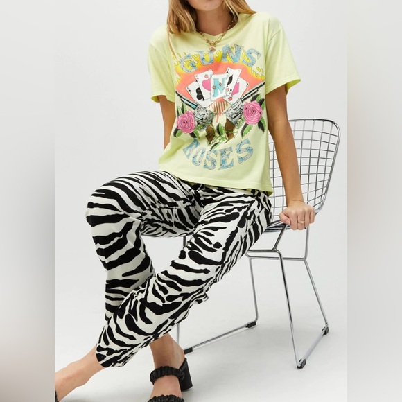 NWOT Daydreamer Guns N' Roses Cards Boyfriend Tee Shirt - Picture 3 of 16